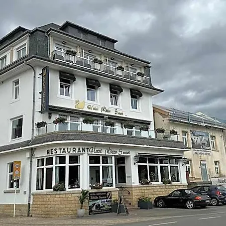Whiteswan 4*