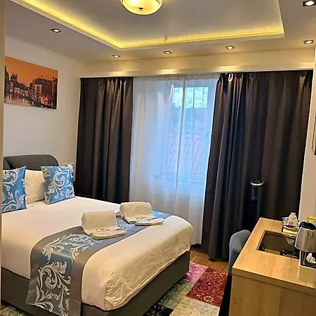 Ξενοδοχείο Whiteswan 4*