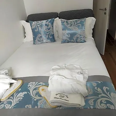 Ξενοδοχείο Whiteswan