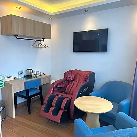 Whiteswan Отель 4*