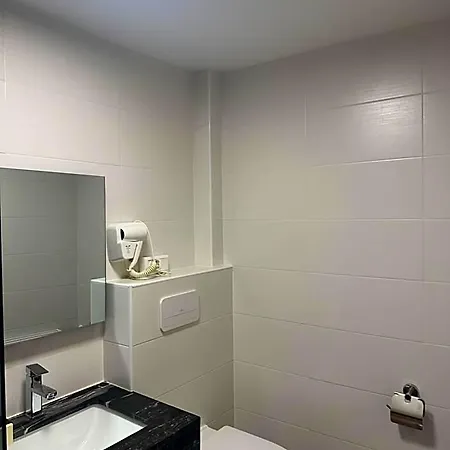 Whiteswan 4*